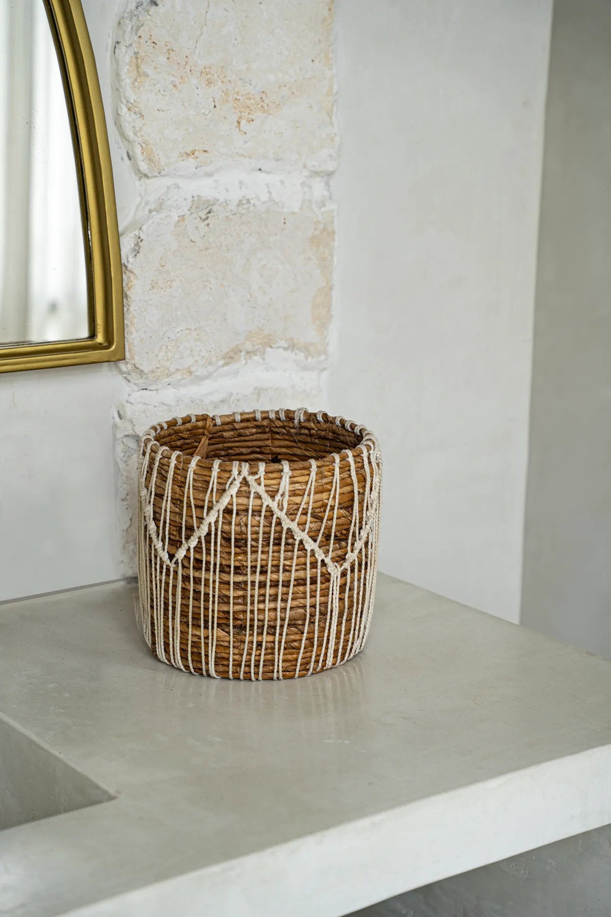 the-macra-mazing-basket-natural-white-m
