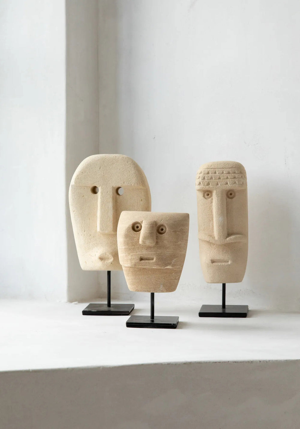 the-sumba-stone-21-on-stand