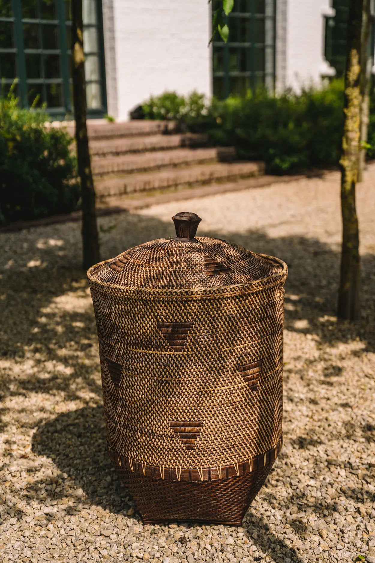 the-colonial-laundry-basket-natural-brown-xl