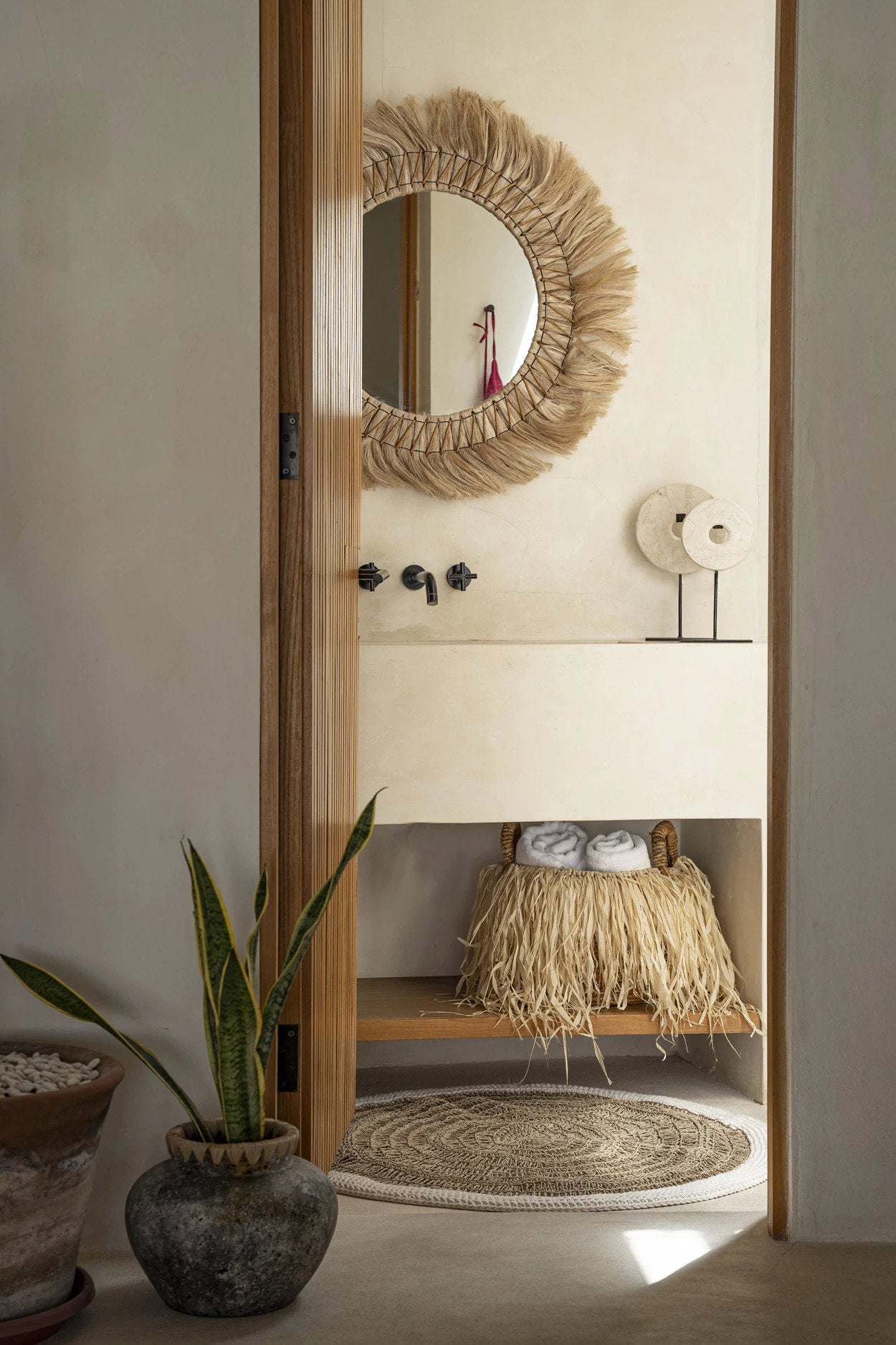 the-raffia-basket-m