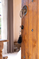 the-sumbawa-keychain-black-brown