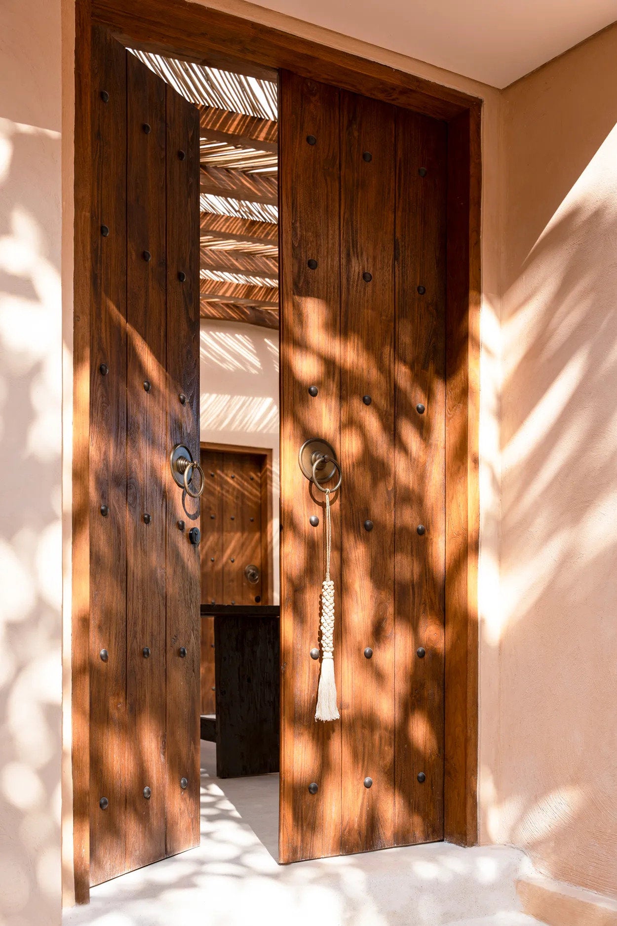 the-wooden-beads-with-cotton-tassel-natural-white