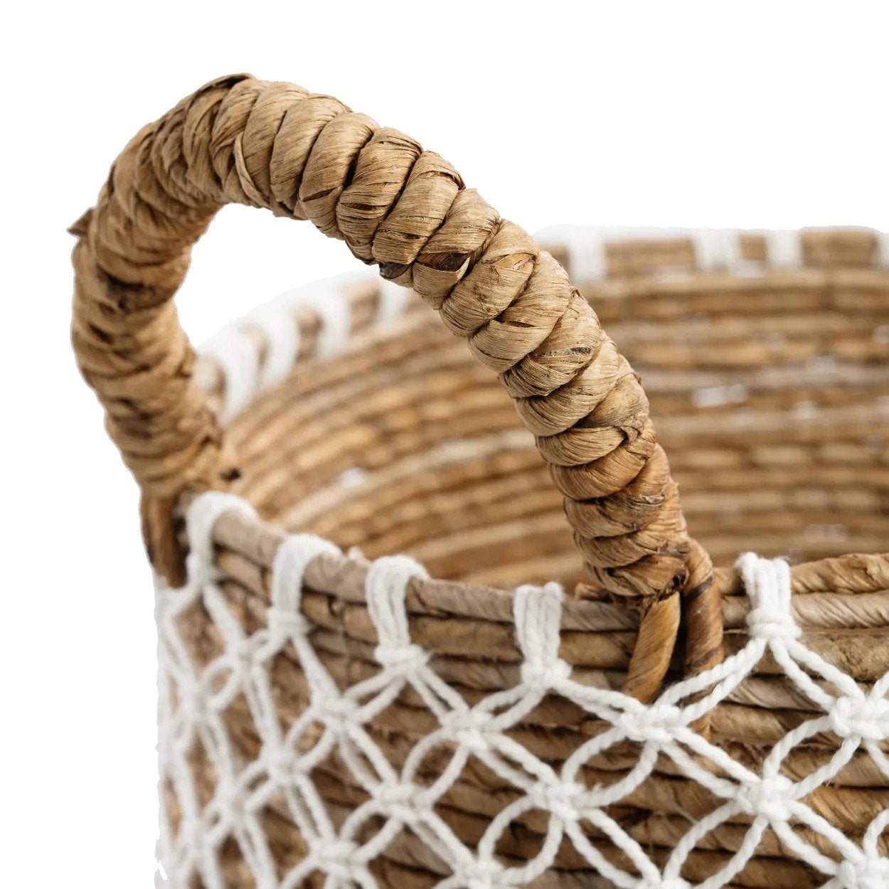 the-crossed-stitched-macrame-basket-m