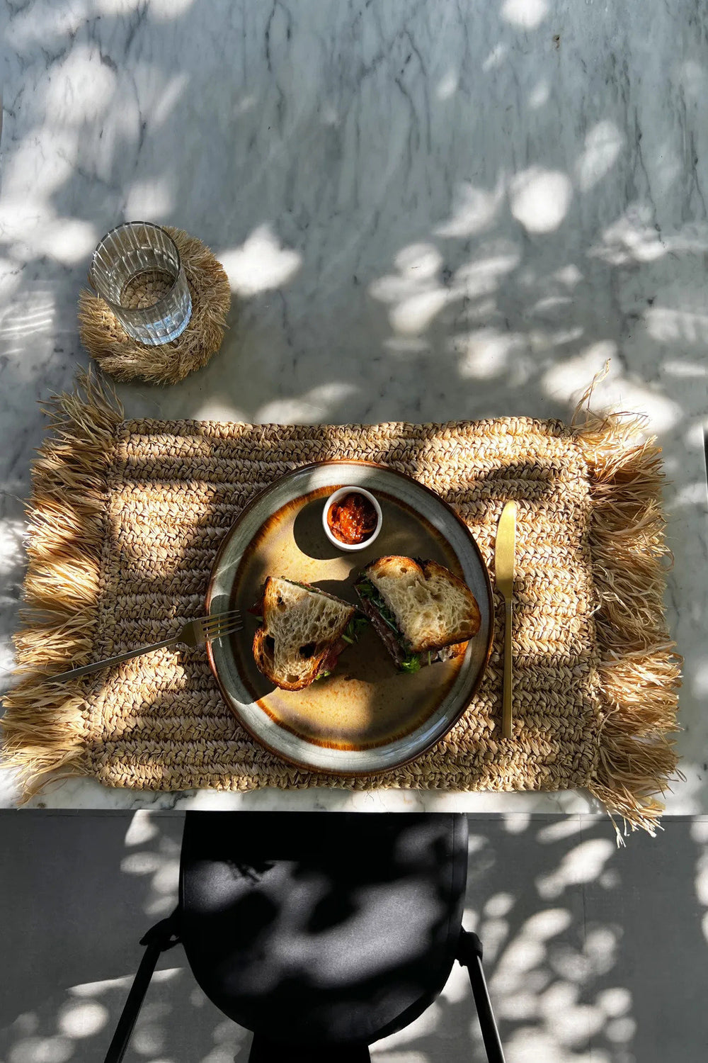 the-fringe-raffia-placemat-rectangular-natural