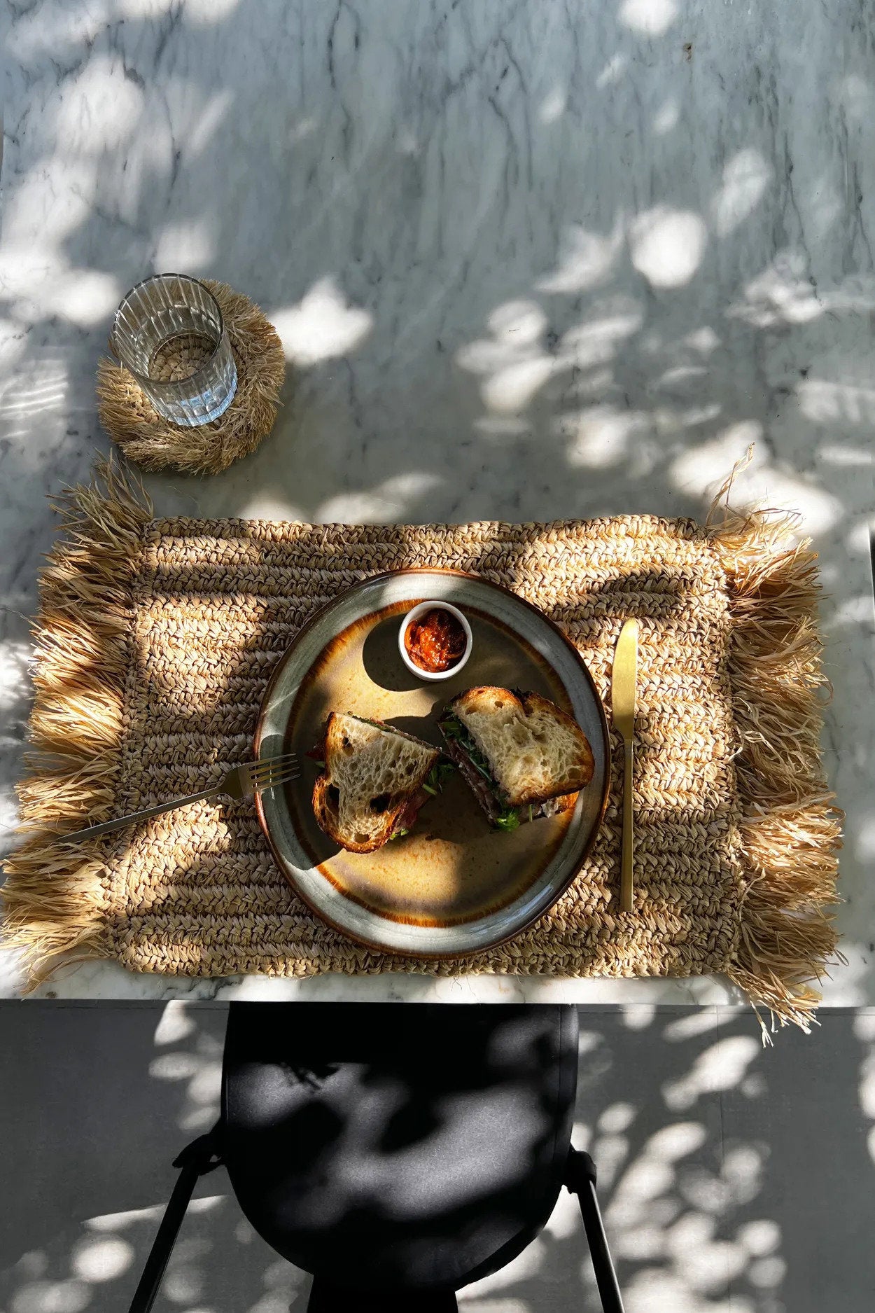 the-fringe-raffia-placemat-rectangular-natural