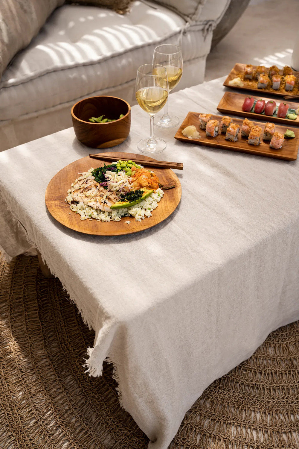 the-teak-root-round-plate-l