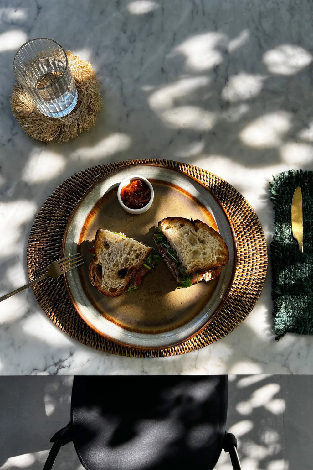 the-colonial-oval-placemat-natural-brown