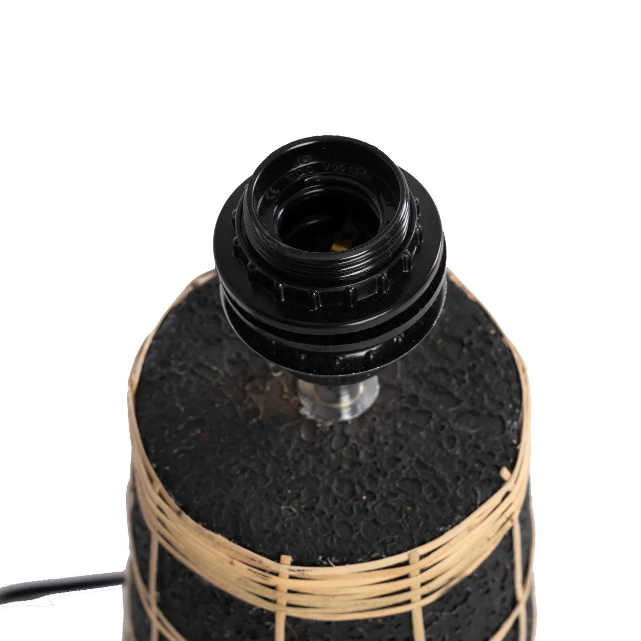the-naxos-table-lamp-black-natural
