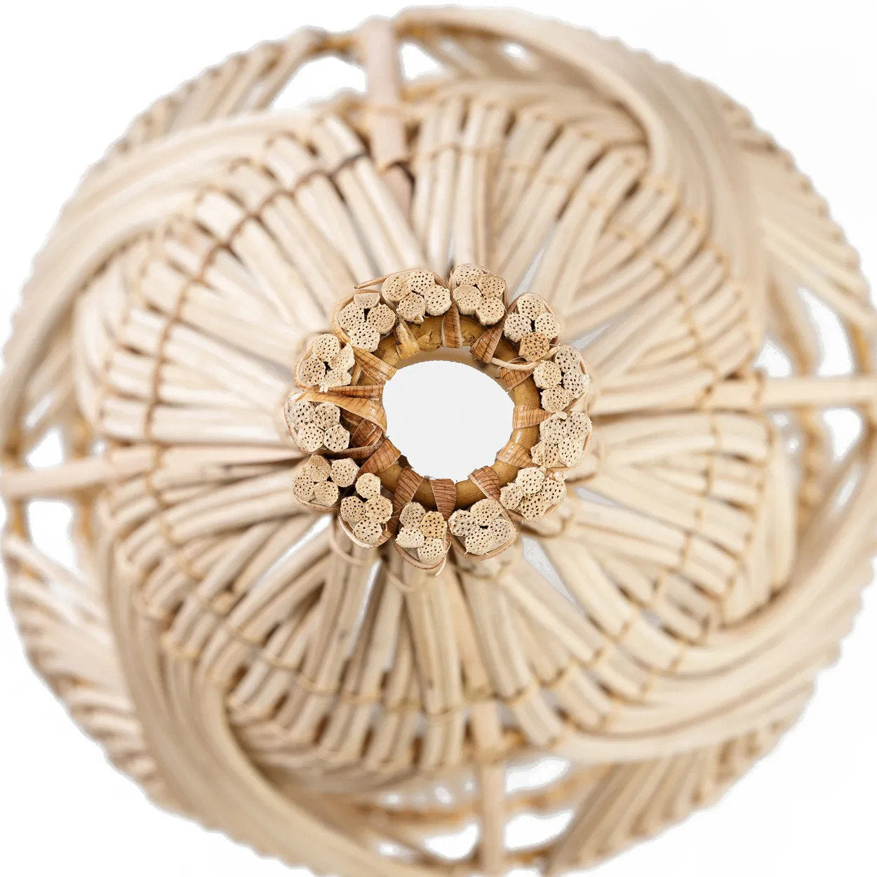 the-garaffa-pendant-natural-l