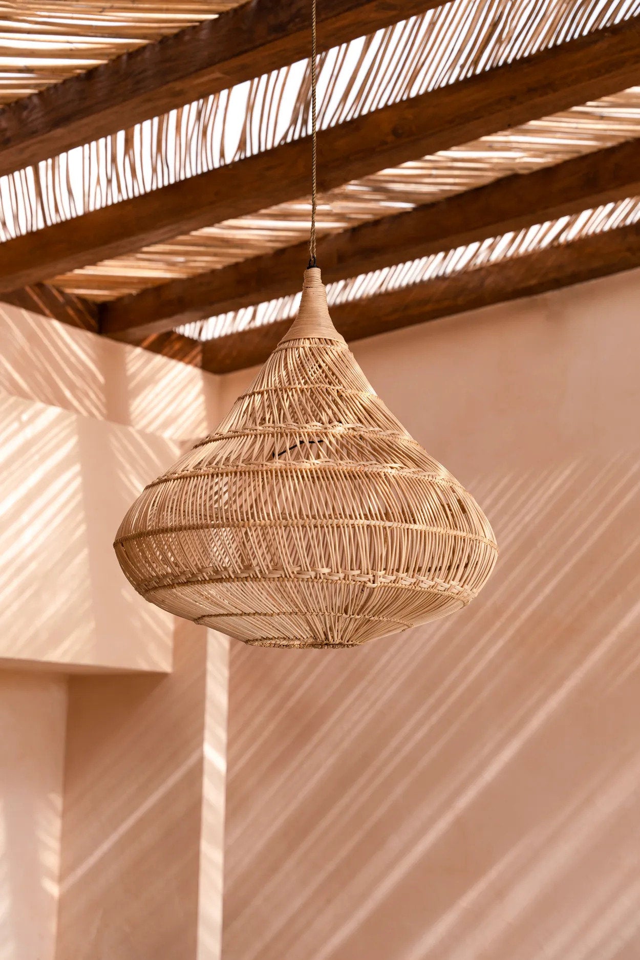 the-drop-pendant-natural-xl