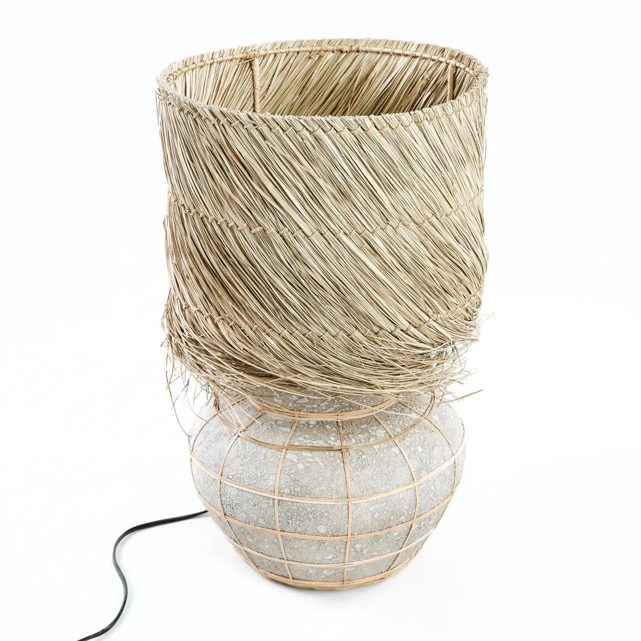 the-lipsi-table-lamp-natural-concrete