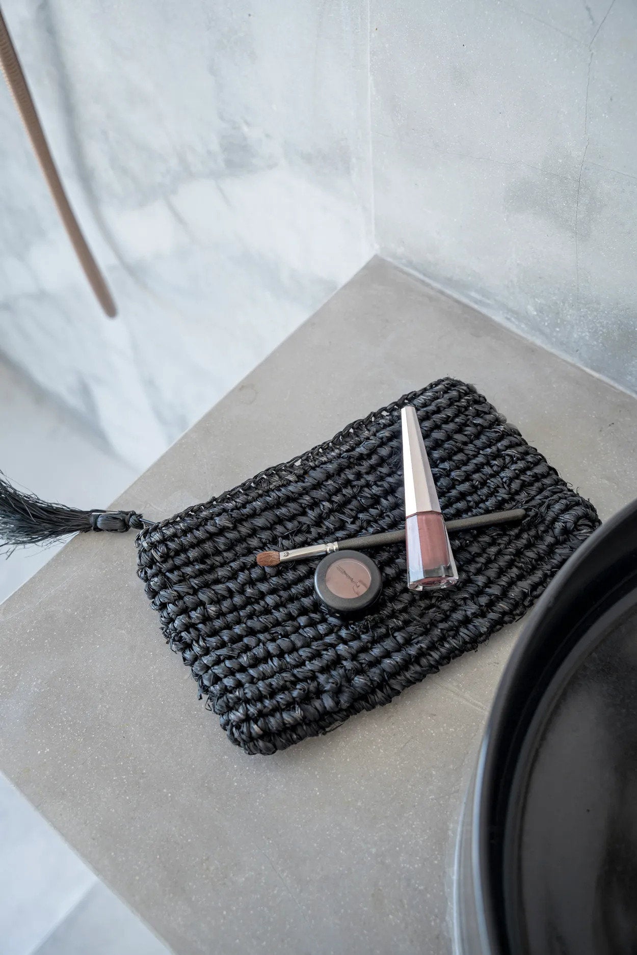 the-raffia-clutch-black-s
