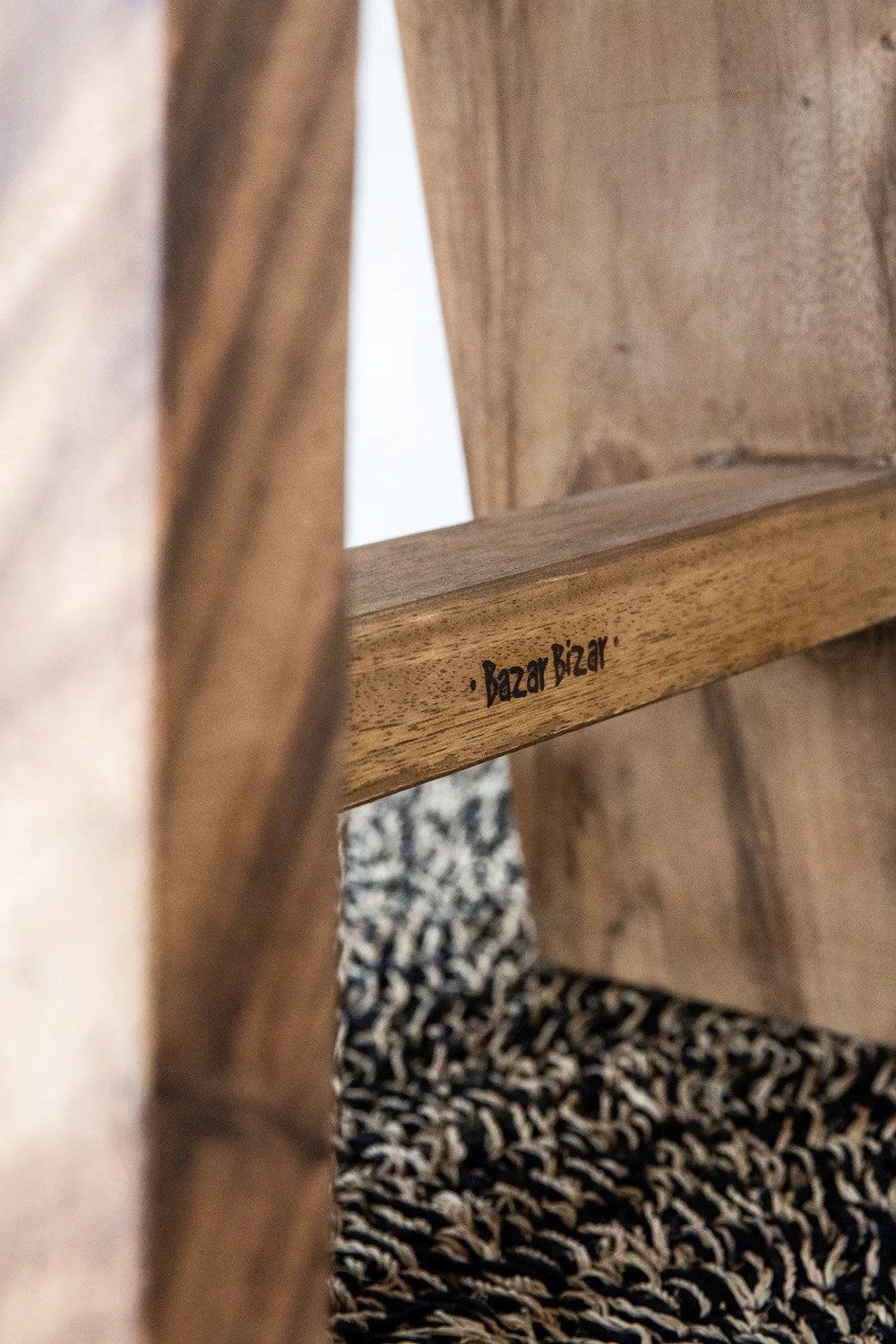 the-seagrass-carpet-natural-black-200x300