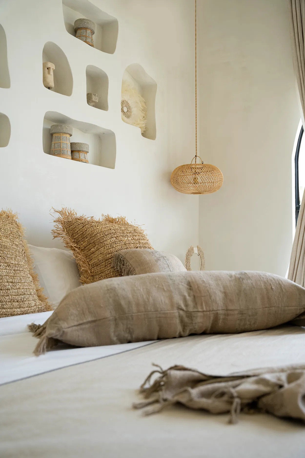 the-oh-my-gee-cushion-cover-concrete-velvet-35x100