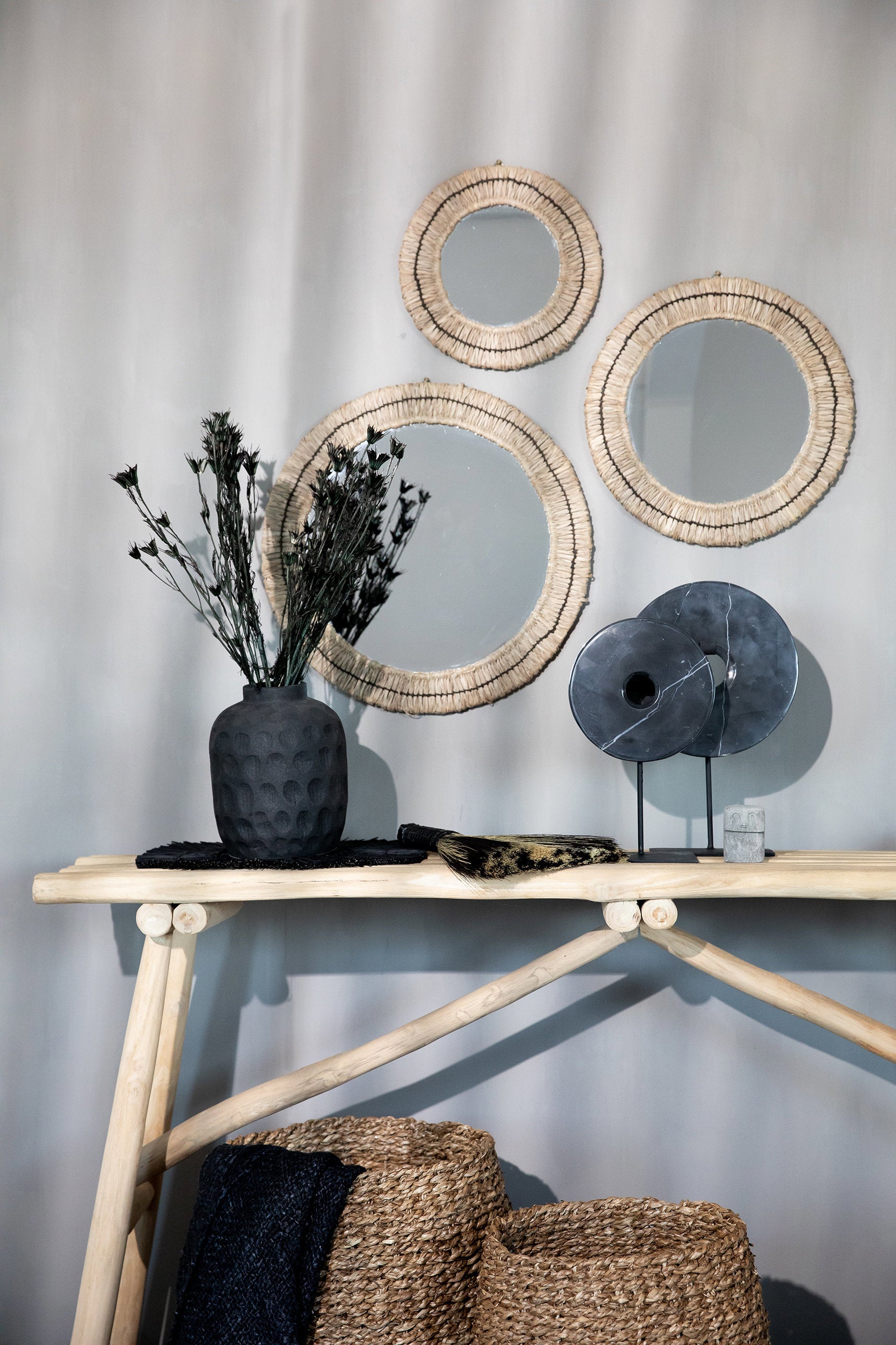 the-gajih-mirror-natural-black-s