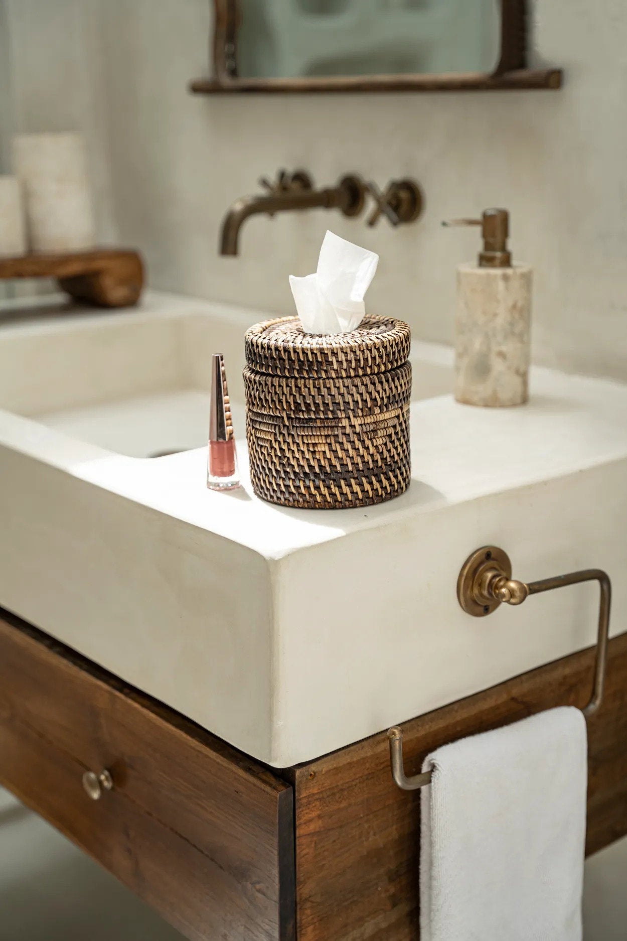 the-colonial-tissue-box-natural-brown