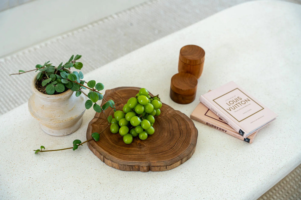 the-teak-root-cutting-board