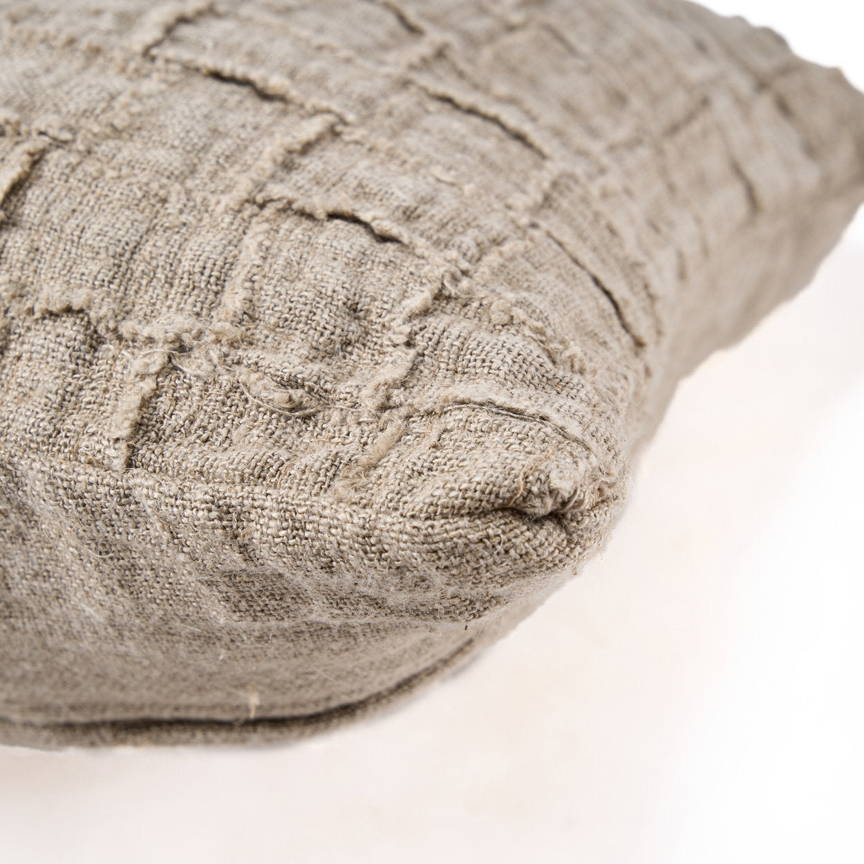 50x50 square linen cushion cover, breathable and lightweight for year-round comfort.
