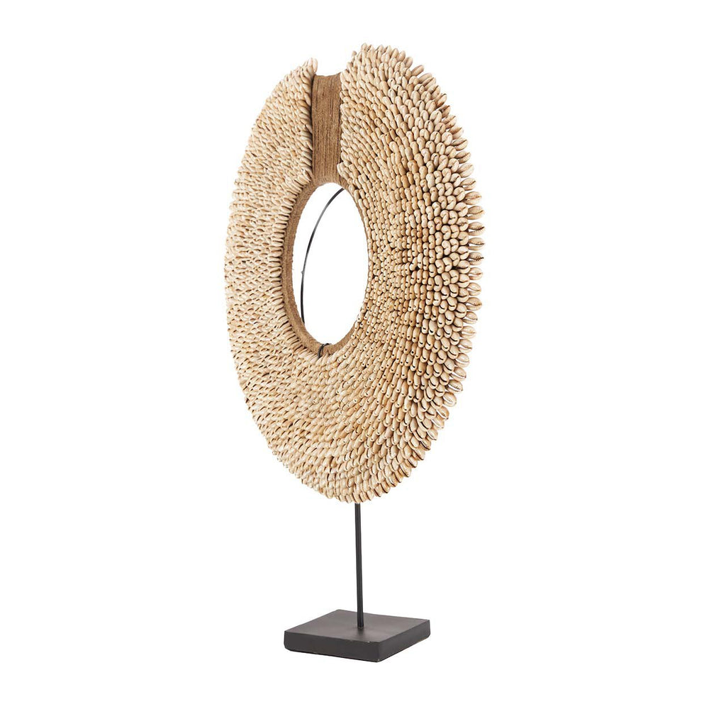 the-shell-reunion-on-stand-natural