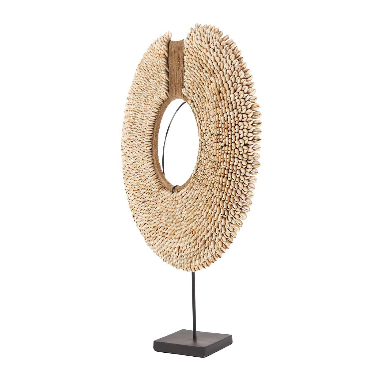 the-shell-reunion-on-stand-natural