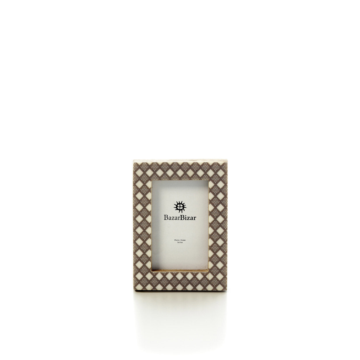 the-diamond-cut-frame-white-brown-5x7