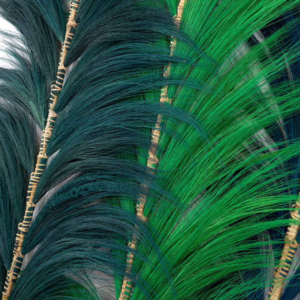 the-stunning-leaf-emerald-green