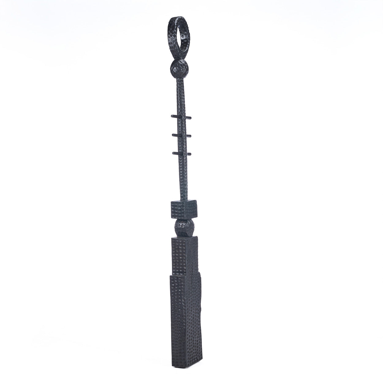 the-totema-pillar-black