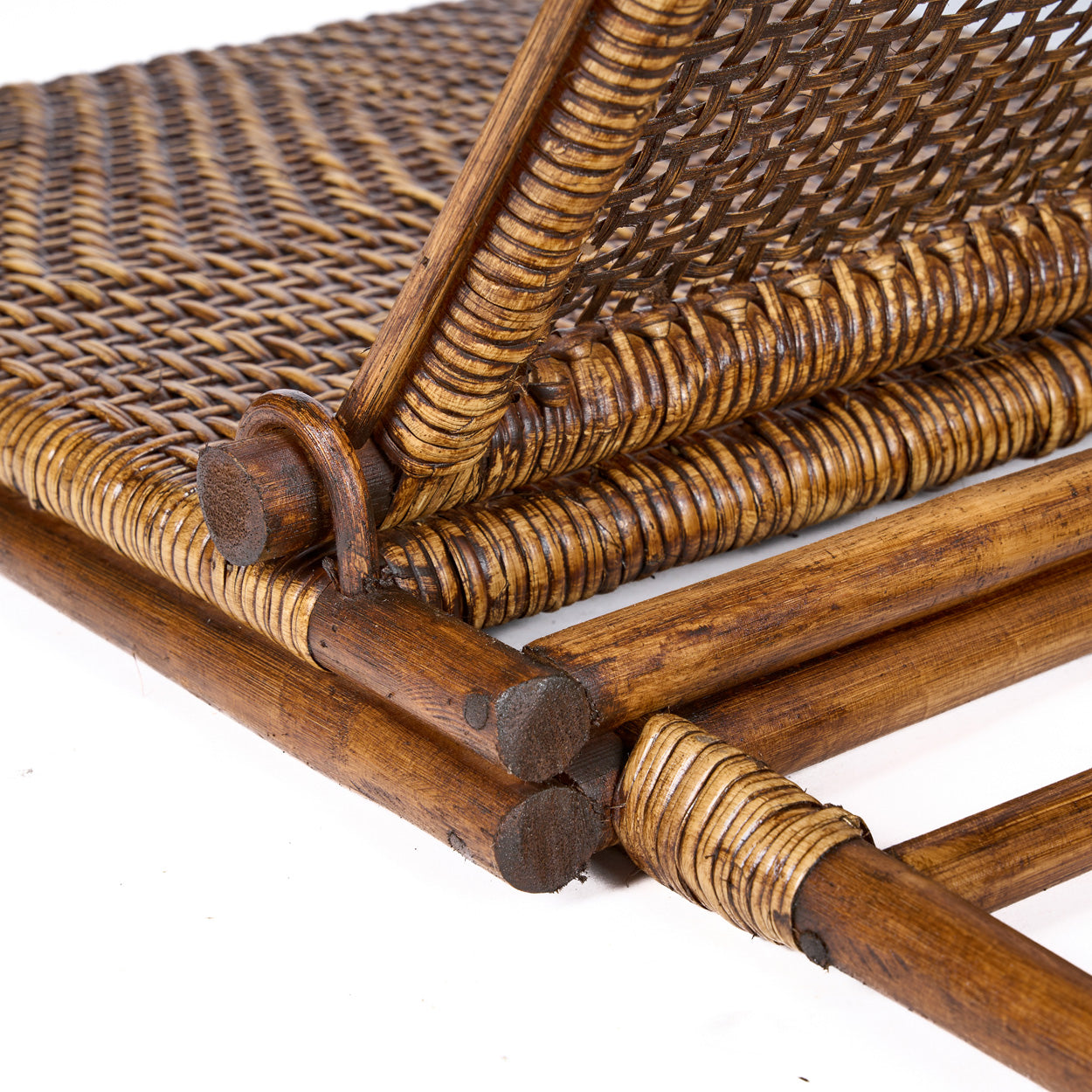 the-rattan-floor-lounger-dark-walnut