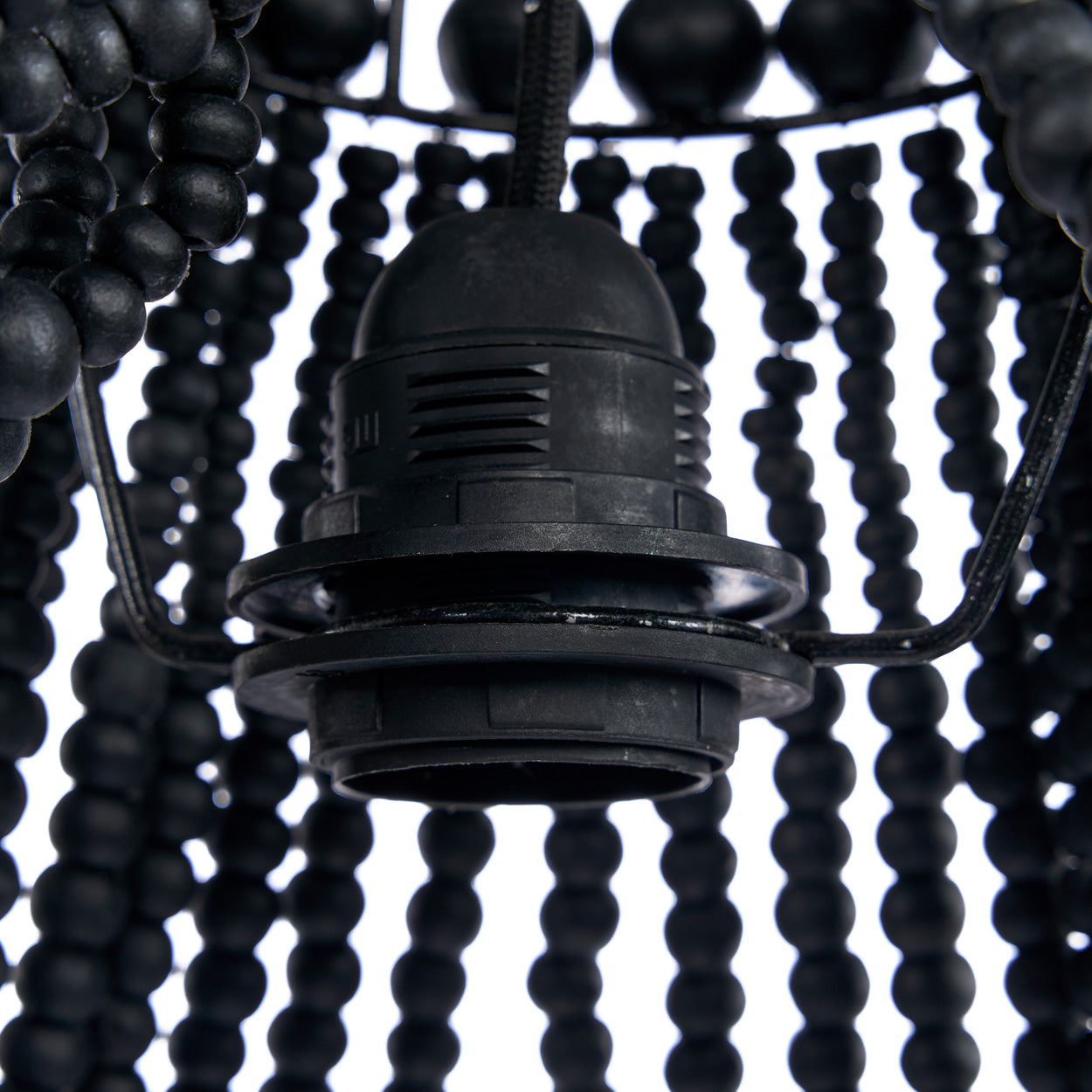 the-teardrop-chandelier-black-m