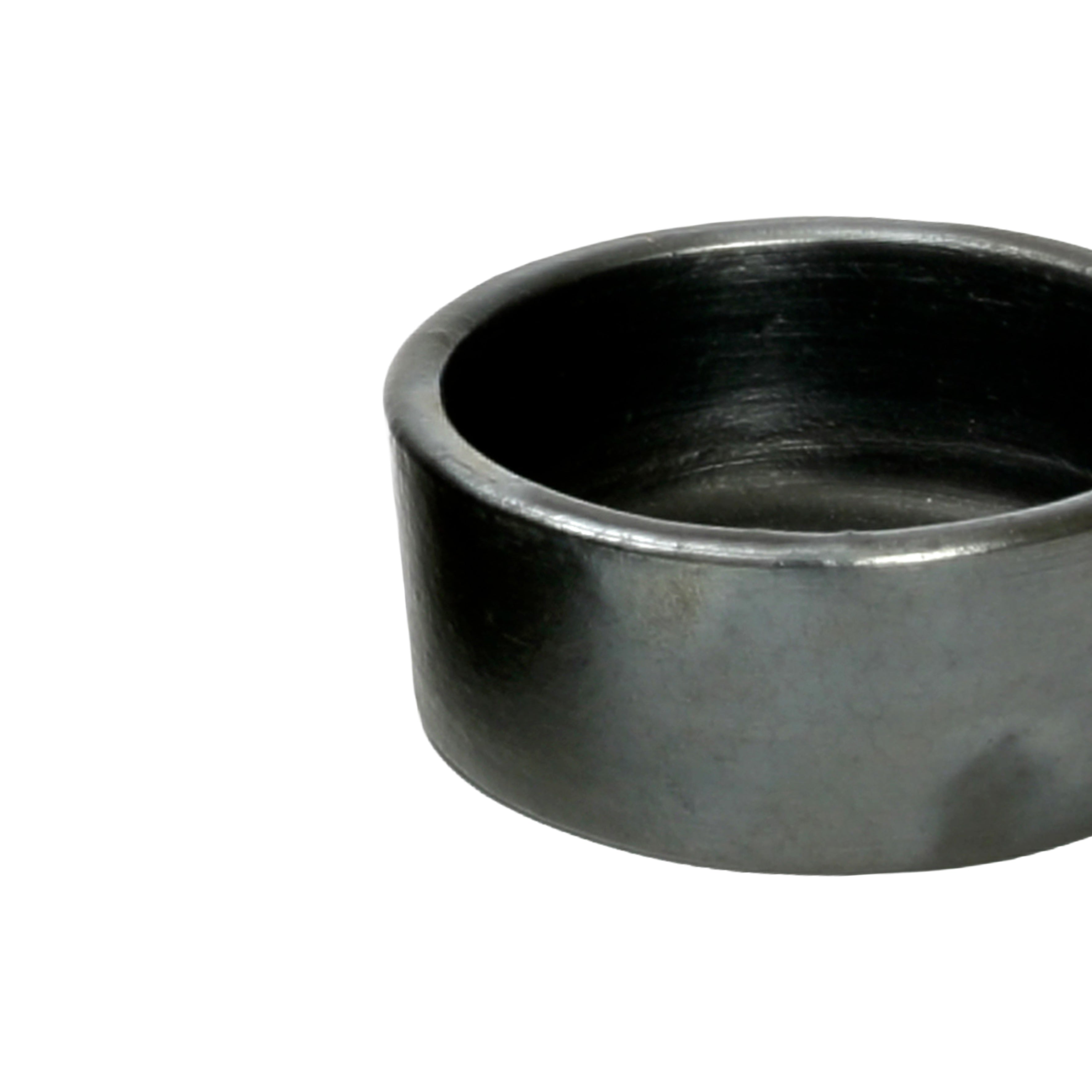the-burned-cylinder-dish-black-s
