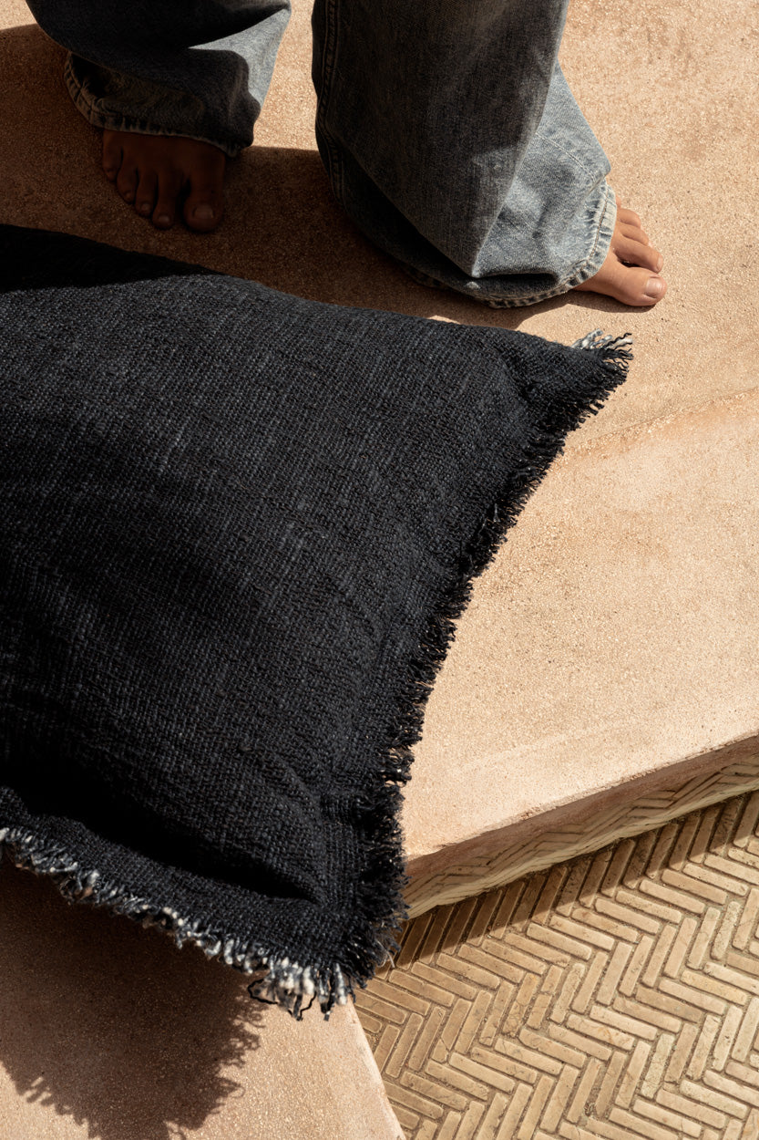 La Funda de Cojín Azure Fringe - Azul Índigo