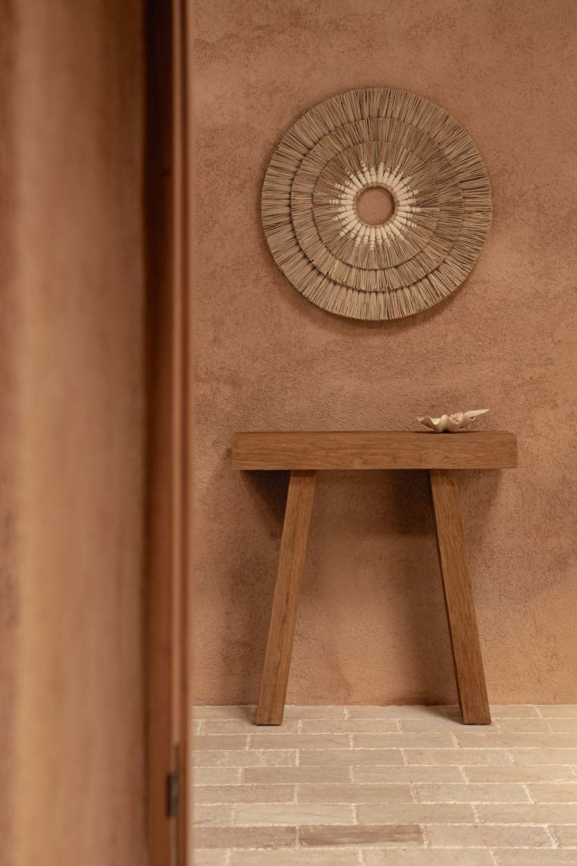 The Stance Console - Natural