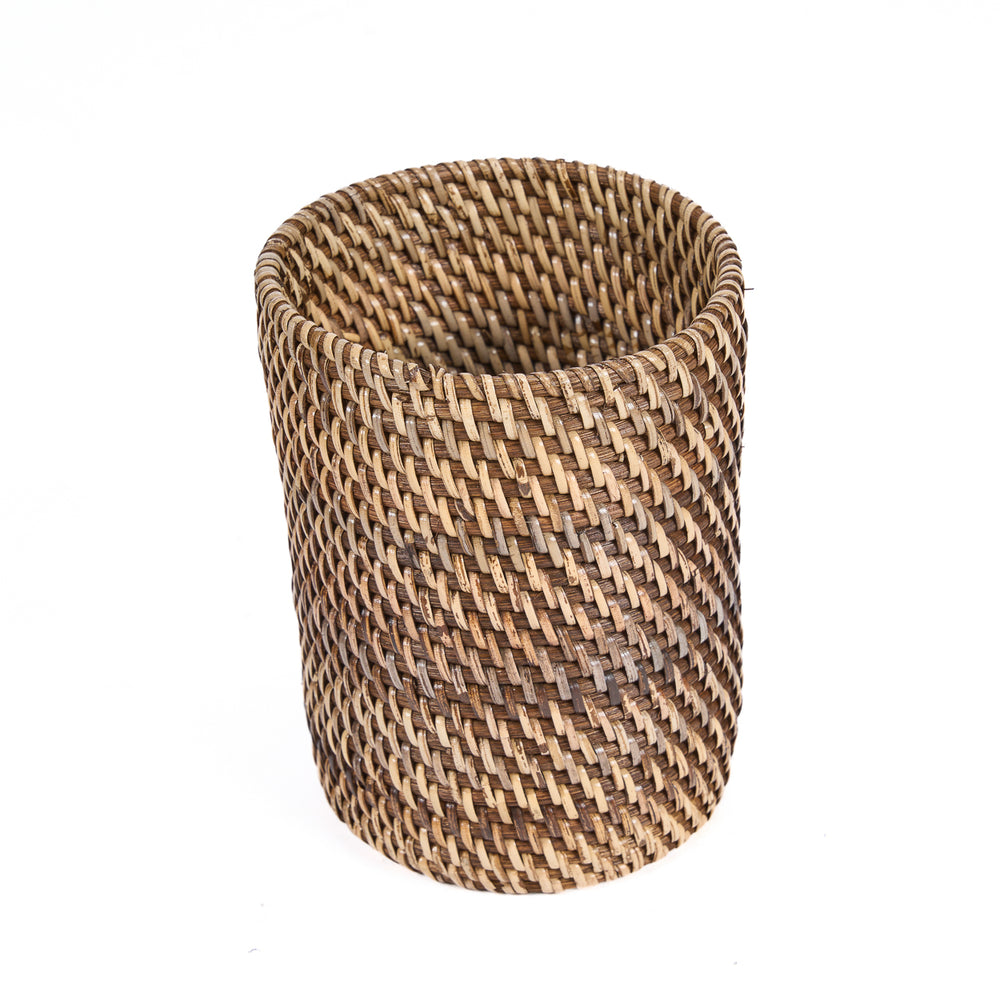 Woven cutlery holder in rattan material for kitchen utensils