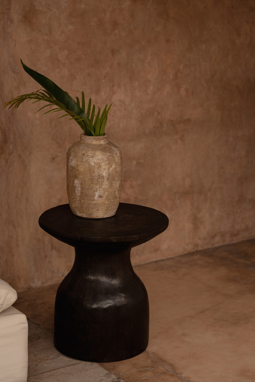 La Table d’Appoint Hourglass - Noyer Foncé