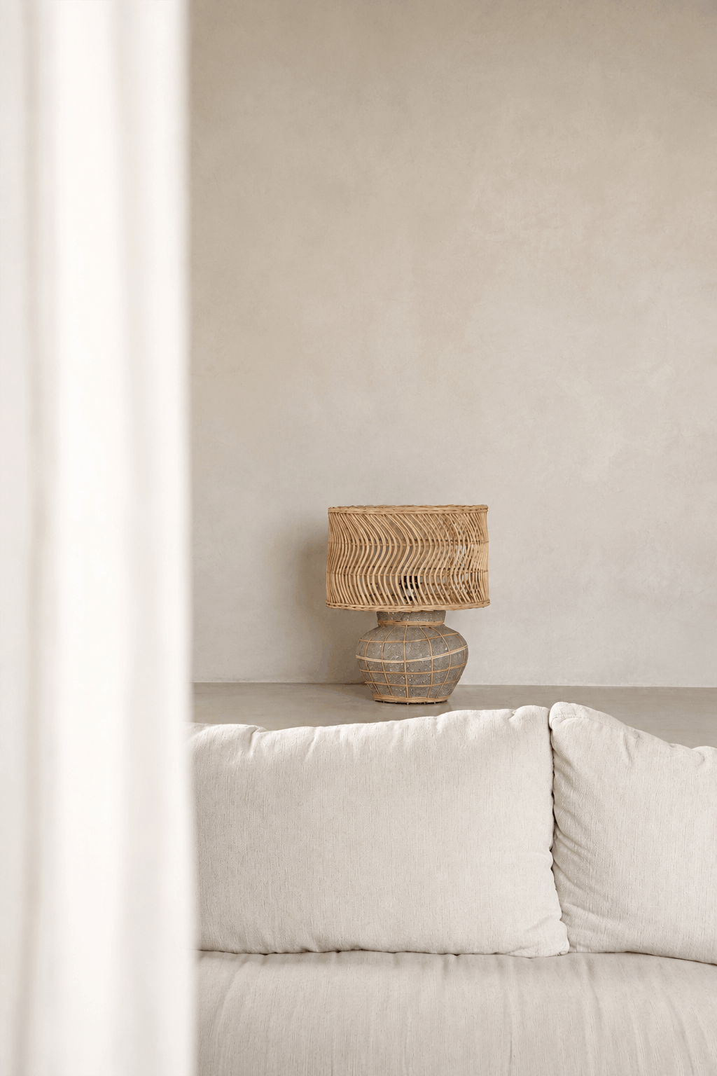 La Lámpara de Mesa Kythira - Natural Concreto
