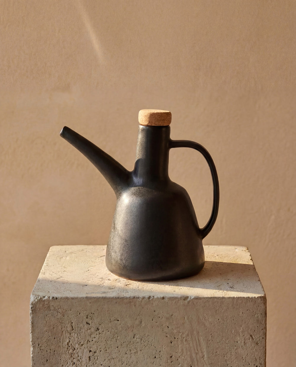 La Botella de Aceite de Oliva N°79 - Negro