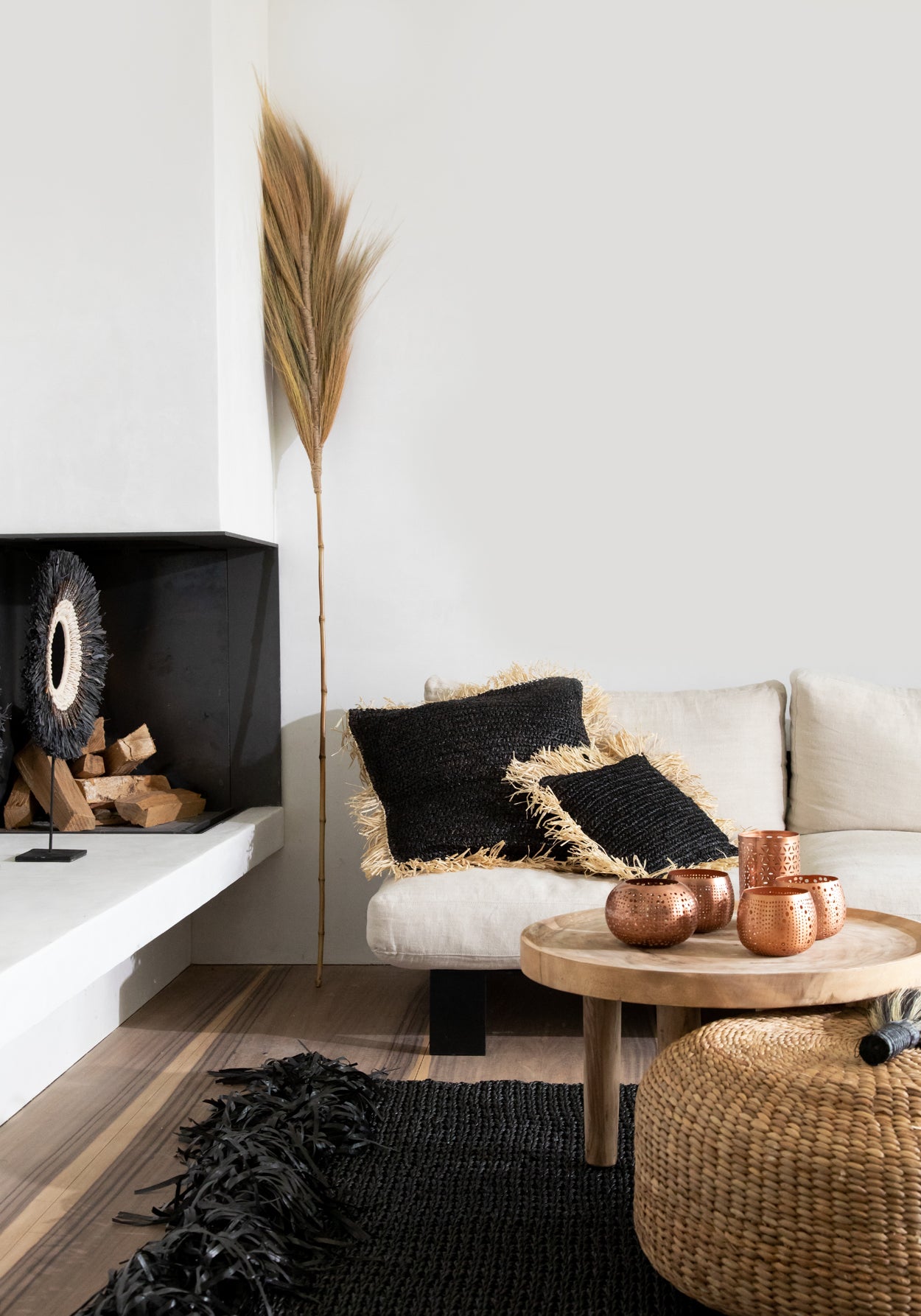 The Fringed Carpet - Black - 200x300