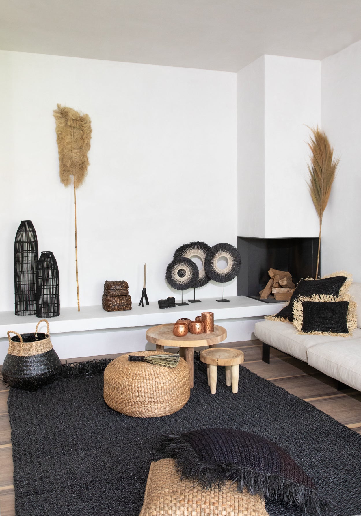 The Fringed Carpet - Black - 200x300