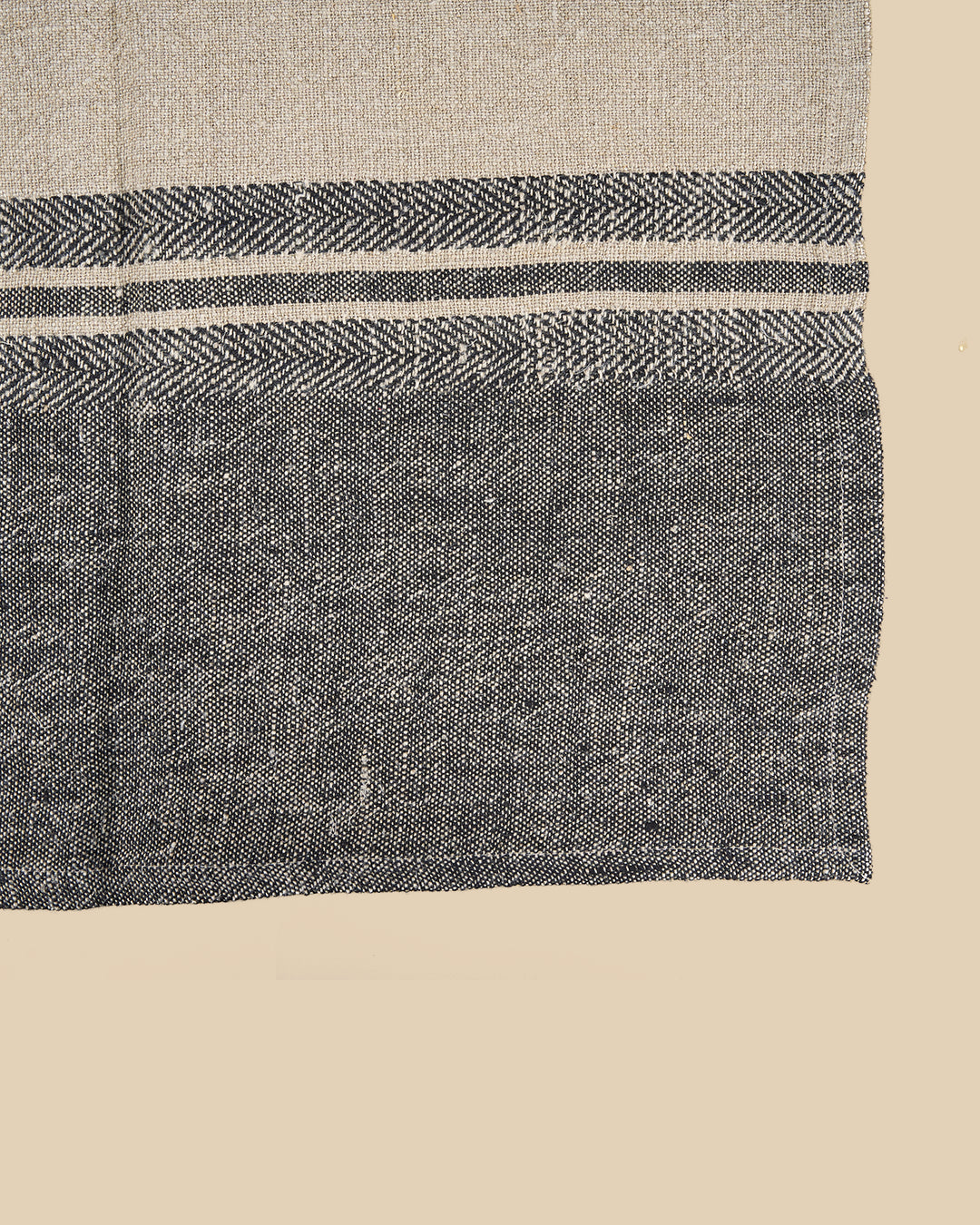 Il Canovaccio Linen Dash - Nero Naturale - 50x70